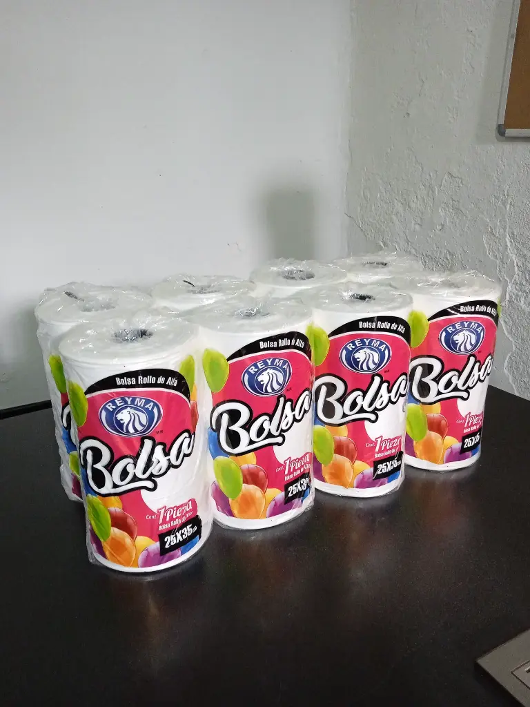 Bulto Bolsa ALTA rollo 25x35 Con fondo 2.webp